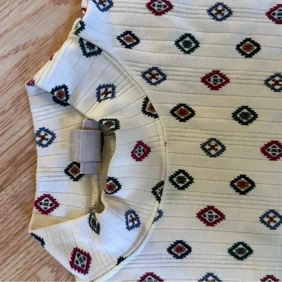 Long Sleeve Turtle Neck Carriage Court Size Medium‎ - Picture 3 of 7